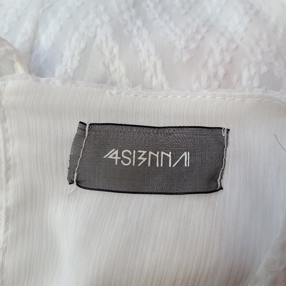 NWT Peasant Top with Textured Fabric from Nordstrom's, Size Small - Picture 7 of 9